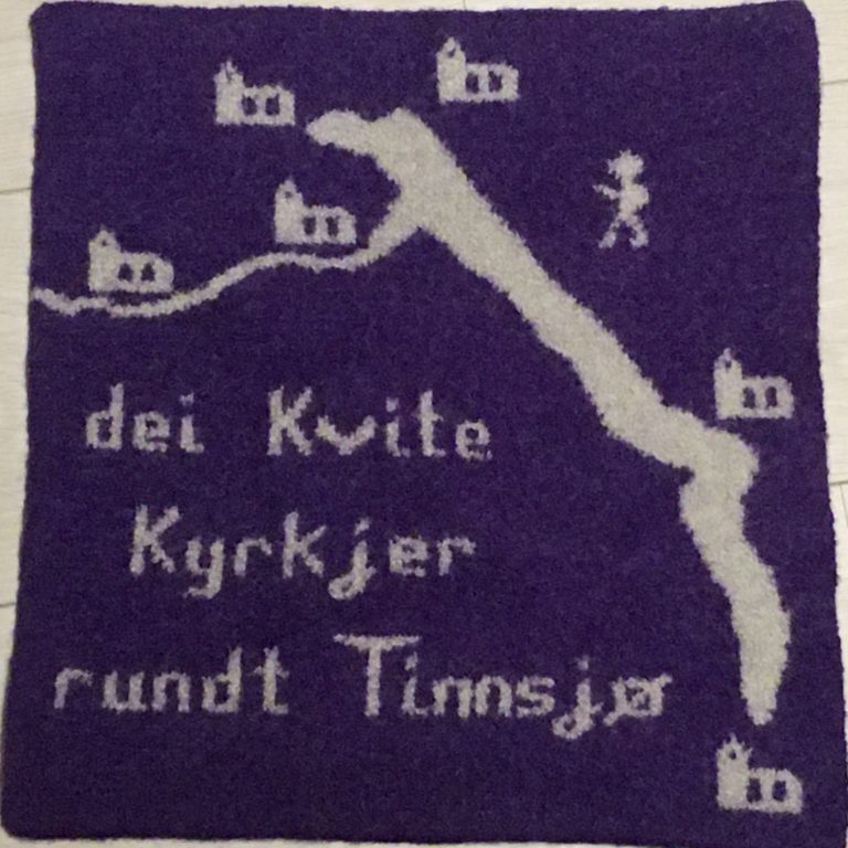 kvite kyrkjer sitteunderlag